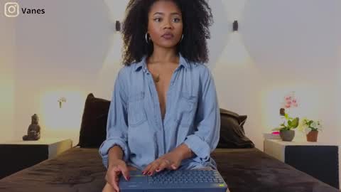 Snapshot of vanestrauss chatting on 03-04-25, 07:32 New account follow me online show from 03-04-25, 07:32