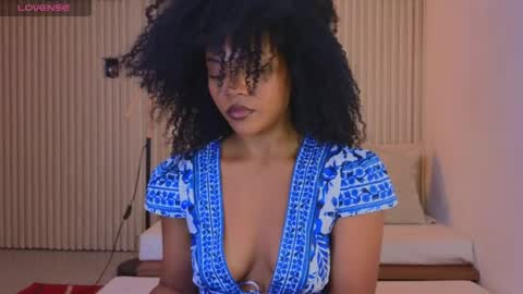 Snapshot of vanestrauss chatting on 04-27-26, 10:19 New account follow me online show from 04-27-26, 10:19