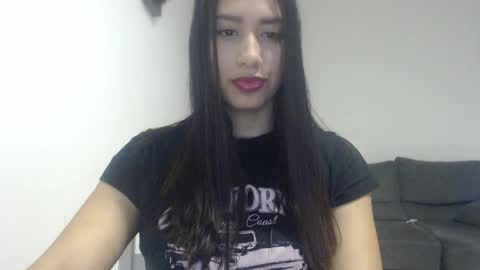 Snapshot of vaniasofia chatting on 11-15-25, 10:23 vaniasofia online show from 11-15-25, 10:23
