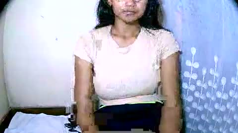 Snapshot of vanih27 chatting on 06-11-26, 08:12 vanih27 online show from 06-11-26, 08:12