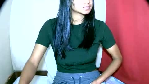 Snapshot of vanih27 chatting on 06-24-26, 07:02 vanih27 online show from 06-24-26, 07:02