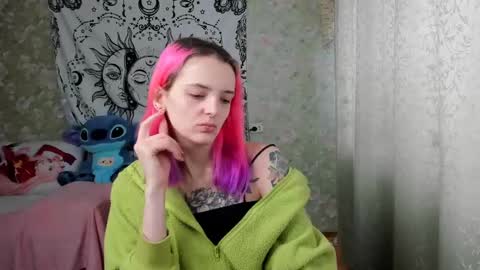 Snapshot of vanilla_arya chatting on 02-27-25, 10:37 Adelina online show from 02-27-25, 10:37