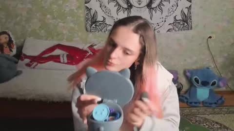 Adelina online show from 11-11-25, 11:21