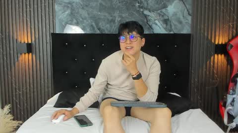 Snapshot of vanilla_hot_ chatting on 02-01-25, 01:20 vanilla_hot_ online show from 02-01-25, 01:20