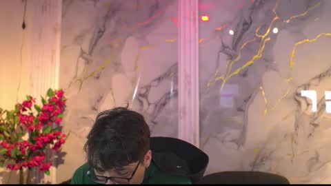 vanilla_hot_ online show from 11-21-25, 08:18