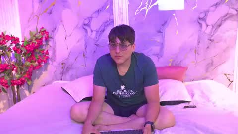 vanilla_hot_ online show from 12-04-25, 07:33