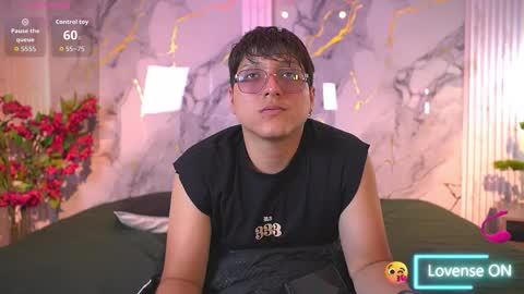 vanilla_hot_ online show from 12-14-25, 07:29