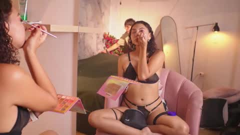 vanilla_hot_ online show from 12-22-25, 07:33