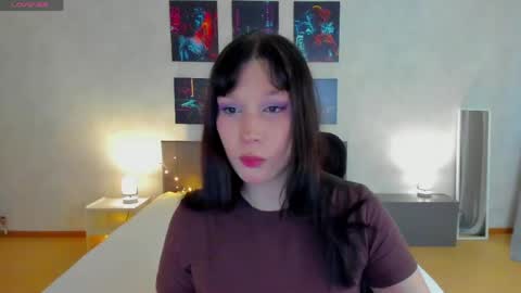 Mia online show from 05-10-26, 07:57