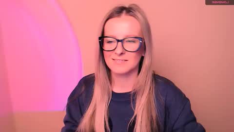 Mia online show from 02-15-26, 05:20