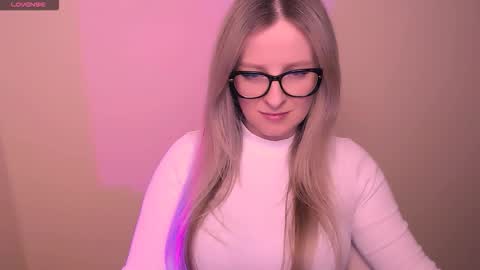 Mia online show from 03-13-26, 06:58