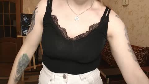 VanillaMuffin online show from 03-10-25, 10:37