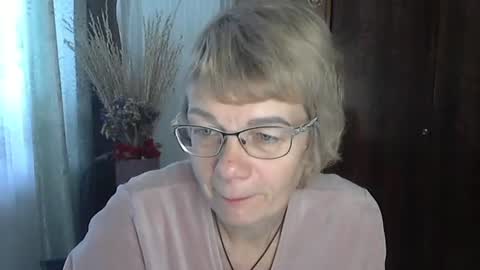 Vanillaxcreamy online show from 11-05-25, 09:20