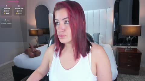 Snapshot of vanitysex chatting on 01-15-25, 11:43 Karine online show from 01-15-25, 11:43