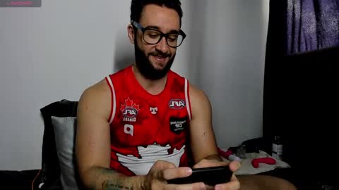 Van online show from 02-27-25, 04:43