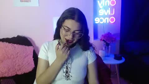 Vanne  online show from 07-18-26, 04:16