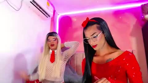 vannesa01 online show from 01-18-25, 11:44