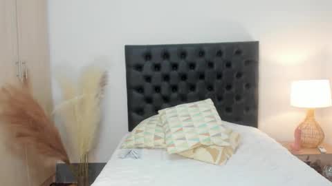 Vannesa online show from 03-08-26, 02:04