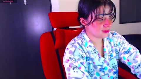 Vanesa online show from 10-13-25, 10:54