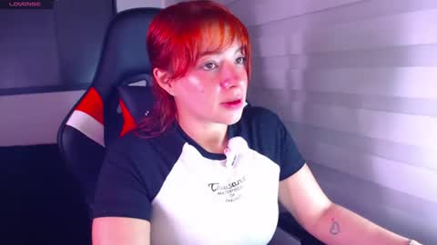 Snapshot of vannessa_shy chatting on 06-30-26, 01:45 Vanesa online show from 06-30-26, 01:45