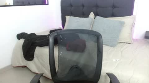 vane online show from 04-19-26, 07:38