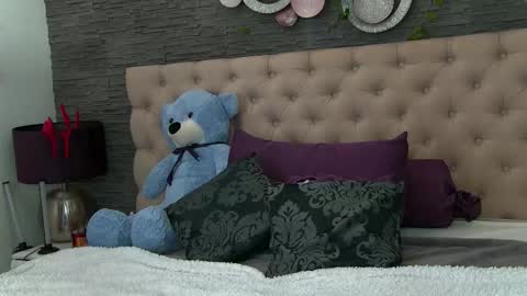 Vanessa online show from 01-18-26, 08:23