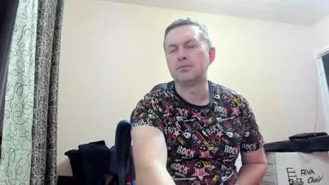 Snapshot of vano_822 chatting on 10-10-25, 10:20 vano_822 online show from 10-10-25, 10:20