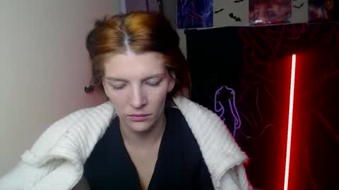 Vanessa online show from 11-17-25, 05:57