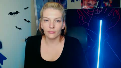 Vanessa online show from 04-20-26, 06:16