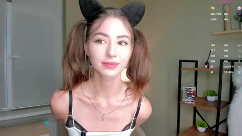 Charline online show from 05-28-26, 04:37