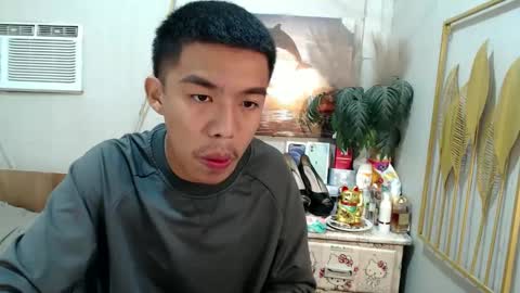 Snapshot of vanxxx2005 chatting on 02-23-25, 05:18 vanxxx2005 online show from 02-23-25, 05:18