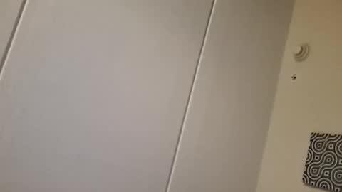 Vanyllaice online show from 12-16-25, 04:17