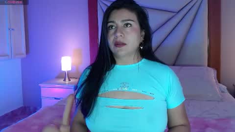 Snapshot of varezza chatting on 06-09-26, 01:12 varezza online show from 06-09-26, 01:12
