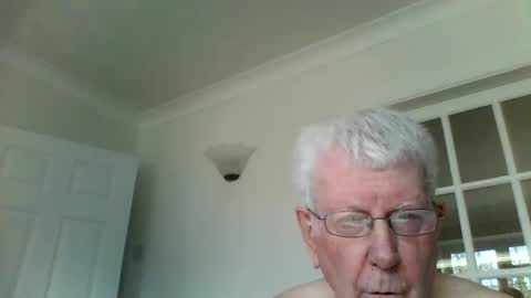 Snapshot of vassus chatting on 02-22-25, 11:35 vassus online show from 02-22-25, 11:35