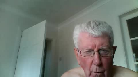 Snapshot of vassus chatting on 02-25-25, 01:28 vassus online show from 02-25-25, 01:28