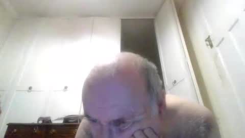 Snapshot of vaughan1010 chatting on 03-08-26, 07:06 vaughan1010 online show from 03-08-26, 07:06