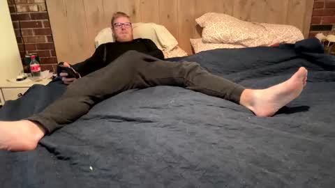 Snapshot of vaxildon13 chatting on 10-23-25, 12:59 vaxildon13 online show from 10-23-25, 12:59