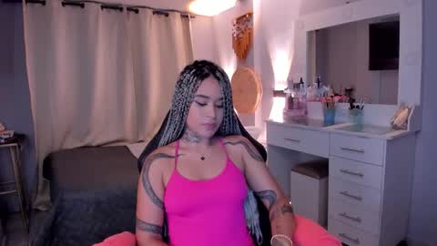 Snapshot of vayolett_bass chatting on 01-06-26, 07:23 Vayolett Bass online show from 01-06-26, 07:23