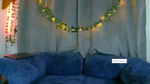 Vayolett online show from 11-20-25, 04:01