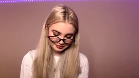 Monika online show from 11-27-25, 05:48