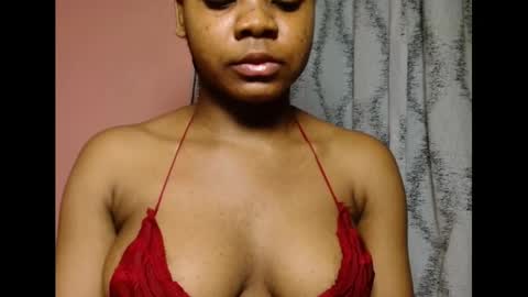 Snapshot of vee62 chatting on 05-22-26, 10:15 vee62 online show from 05-22-26, 10:15