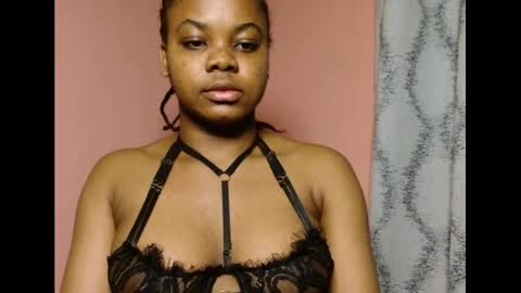 Snapshot of vee62 chatting on 05-24-26, 11:32 vee62 online show from 05-24-26, 11:32