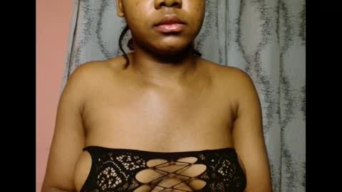 Snapshot of vee62 chatting on 06-04-26, 01:00 vee62 online show from 06-04-26, 01:00