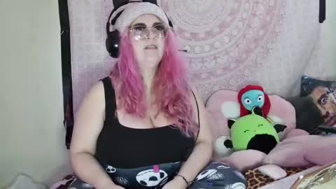 Veronica Lehane online show from 12-19-24, 06:56