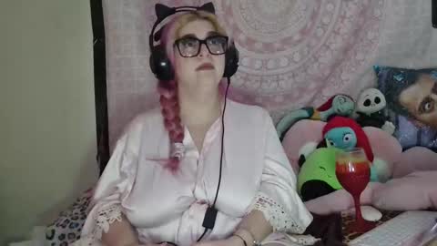 Veronica Lehane online show from 12-22-24, 08:47