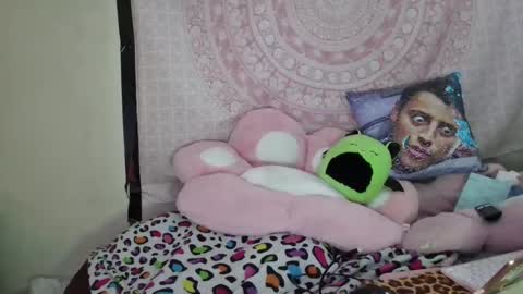 Veronica Lehane online show from 12-31-24, 07:40