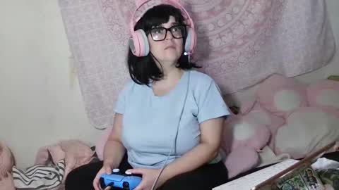 Veronica Lehane online show from 10-11-25, 12:26