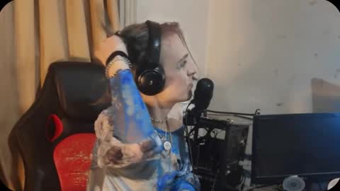 veelucious online show from 10-08-25, 11:57