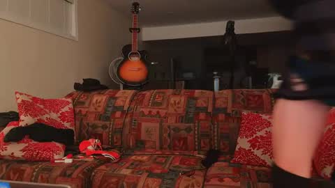 veelucious online show from 10-24-25, 06:32