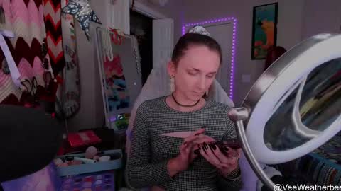 Violet Weatherbee online show from 04-28-26, 12:53